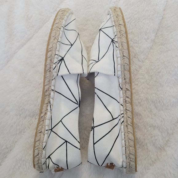 ubuntu life afridrilles / espadrilles flat | size 9 - Picture 4 of 8